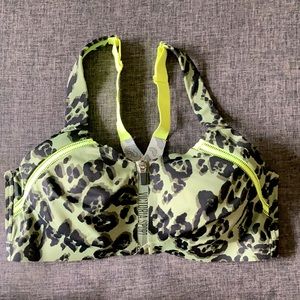 Knockout maximum support sports bra